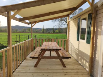 Mietunterkunft - Mobilheim Confort 2 Schlafzimmer Halbüberdachte Terrasse - Camping La Salvinie