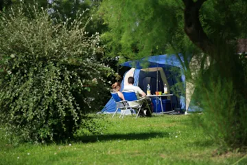 Emplacement - Emplacement Une Personne Avec Électricité - Camping La Salvinie