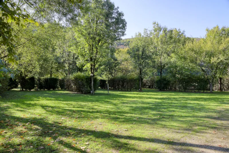 Emplacement 2 Personnes Avec Électricité
