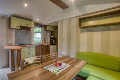Mobilhome half-covered terrace — 8