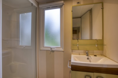 Mobilhome half-covered terrace — 9