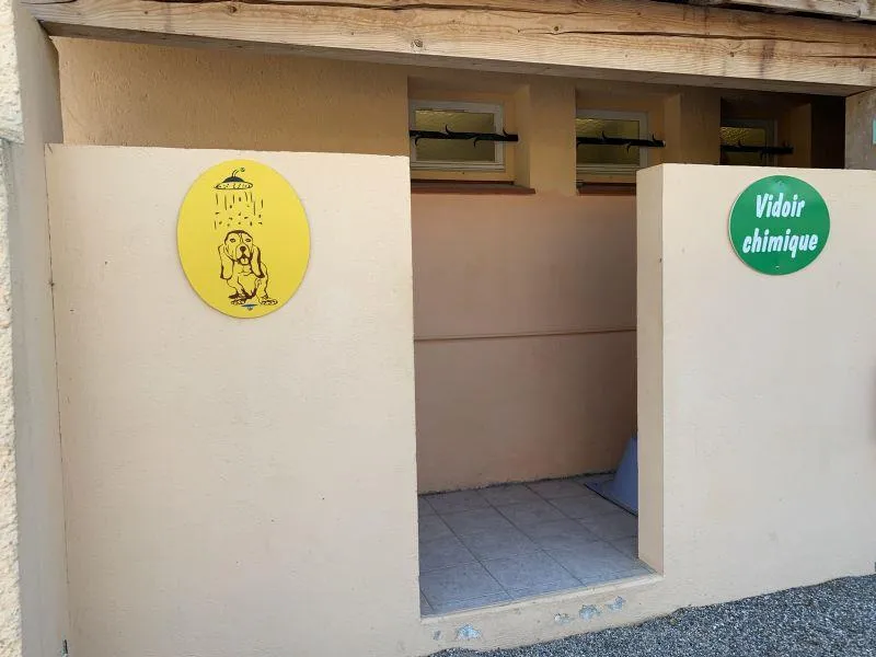 Emplacement Avec Éléctricité