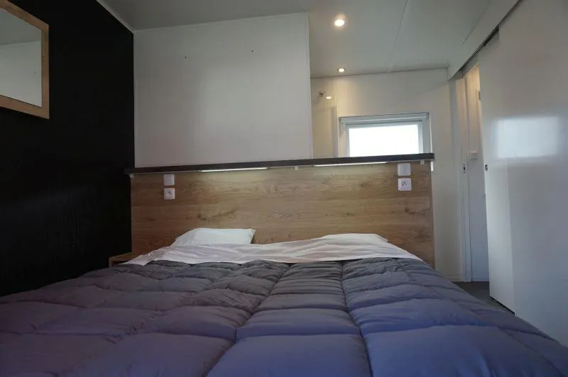 C- Mobil-Home Méditerranée Climatisé 3 Chambres