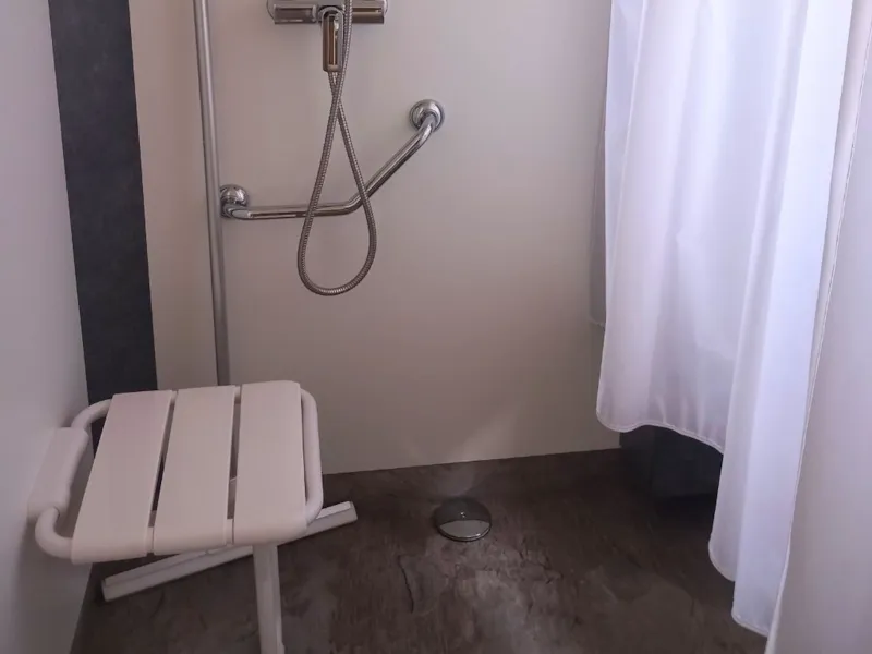 C- Mobil-Home Hélios - Pmr - 2 Chambres 32M² Avec Terrasse Couverte