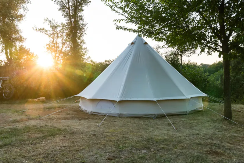 Forfait Calme +120M2 (1 Tente, Caravane Ou Camping-Car/1 Voiture)