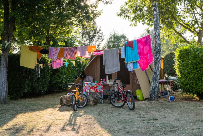 Forfait Calme +120M2 (1 Tente, Caravane Ou Camping-Car/1 Voiture)