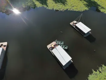 Location - Toue Cabanée Au Mouillage - Hébergement Sur L'eau - Village Toue des Demoiselles