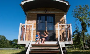 Location - Roulotte-Gîte - Village Toue des Demoiselles