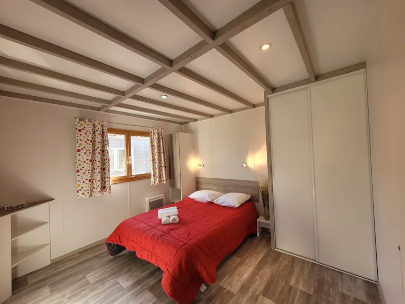 Chalet Confort 50M² (2 Chambres) Dont Terrasse Couverte + Tv (Pmr Également)