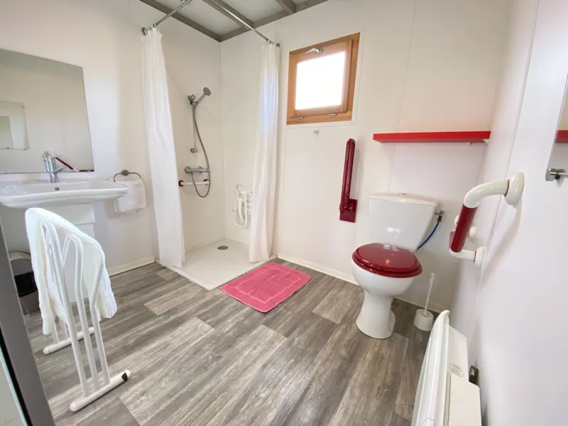 Chalet Confort 50M² (2 Chambres) Dont Terrasse Couverte + Tv (Pmr Également)