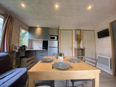 Chalet PREMIUM 36m² (2 bedrooms) + sheltered terrace 6m² +  Air conditioning + TV