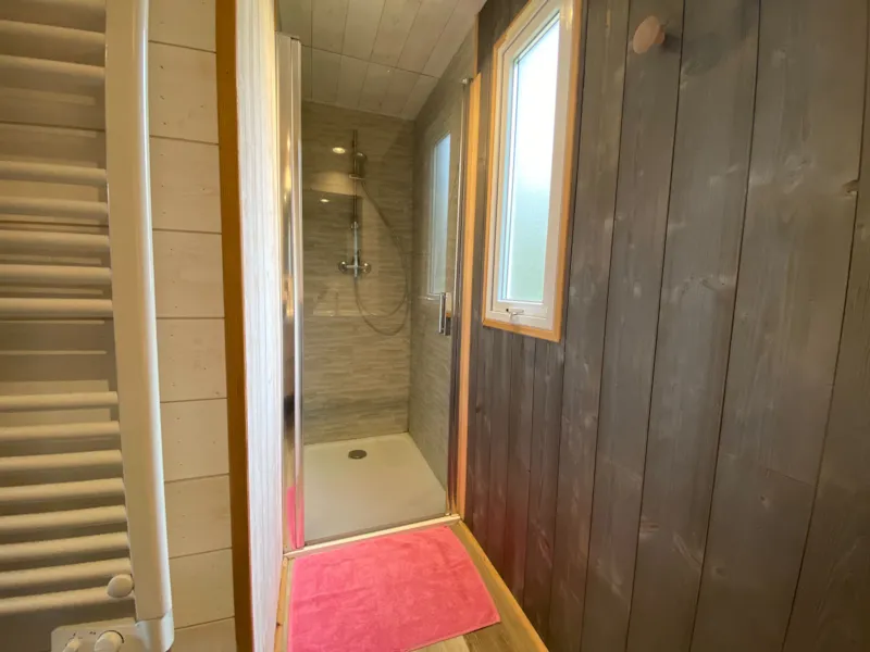 Chalet Premium 36M² (2 Chambres) Dont Une Terrasse Couverte 6M² + Climatisation + Tv