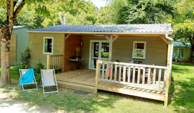 Chalet PREMIUM 48 m² (3 bedrooms) + Half-covered terrace + TV