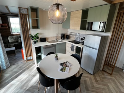 Chalet Prestige 60 m² (3 bedrooms) + sheltered terrace + Air conditioning +  TV