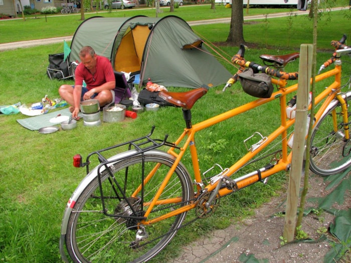 Forfait Randonneur/Cycliste Arrivant À Pied Ou À Vélo Avec Tente