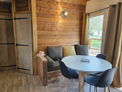 56 m² Premium mobile home (3 bedrooms) with semi-covered terrace + Air conditioning + TV + LV + Plan