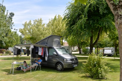 Comfort Package (1 tent, caravan or motorhome / 1 car / electricity 10A)