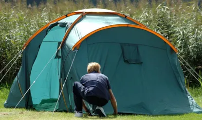 Piazzola + Auto + Tenda Senza Elettricità