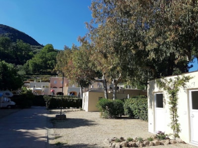 Pitch A GOLD PLUS (60-70m²) with private bathroom - 3 people included - Means up to 8 m — 2