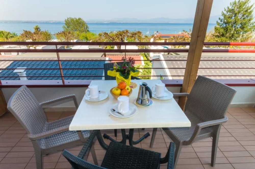Location - Bungalow Lake View - Camping Le Palme