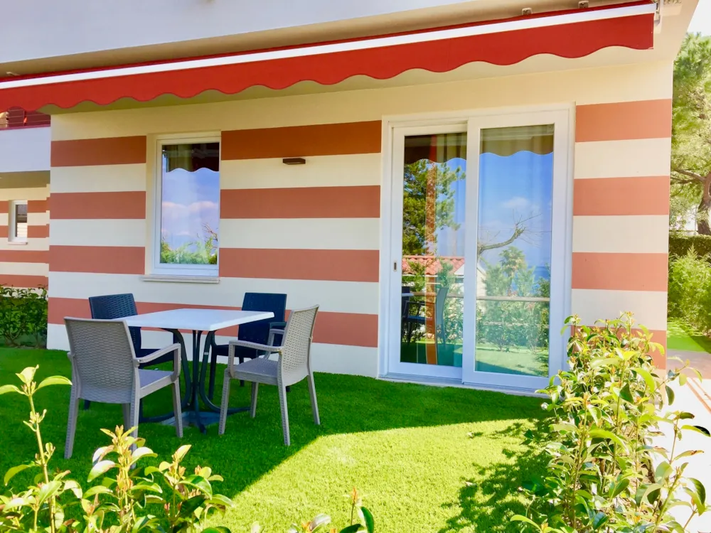 Location - Bungalow Garden View - Camping Le Palme