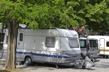 Stellplatz - Stellplatz Wohnwagen - Camping Siena Colleverde