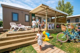 Mietunterkunft - Homeflower Premium 30,5M² (3 Zimmer) + Clim + Halbüberdachte Terrasse + Tv + Bettwäsche + Handtücher - Flower Camping Les Ilates
