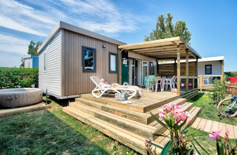 Homeflower Premium Avec Jacuzzi - 29M² (2 Chambres) + Terrasse Semi-Couverte + Tv + Plancha + Clim