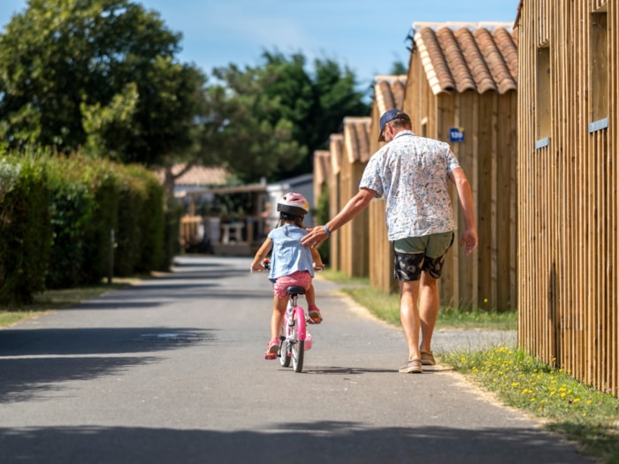 Maisonnette Pmr Confort 31M² (2 Chambres) Adaptée Aux Personnes À Mobilité Réduite + Tv + Terrasse