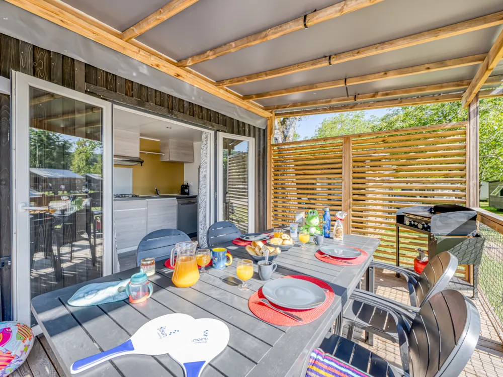 Location - Homeflower Premium Avec Jacuzzi - 35M² (3 Chambres) + Terrasse + Tv + Plancha + Clim - Flower Camping Les Ilates