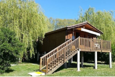 Chalet on piles Standard 30m² (3 bedrooms) + terrace