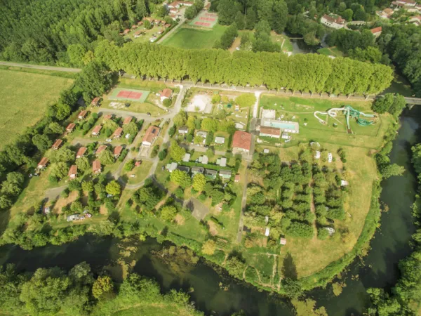 Flower Camping La Dordogne Verte - image n°1 - Camping Direct