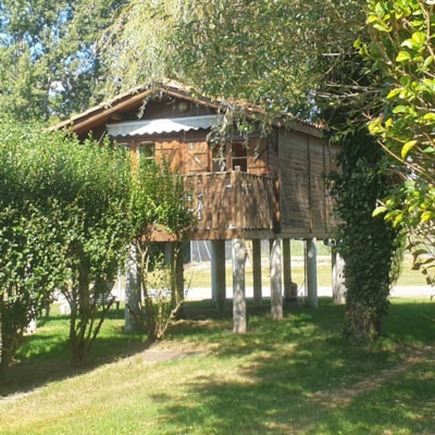 Chalet on piles Standard 30m² (3 bedrooms) + terrace
