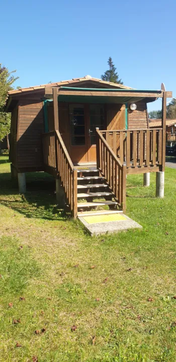 Mietunterkunft - Holzhütte Insolite Nature 18M² (1 Zimmer) - Mit Sanitäranlagen - Flower Camping La Dordogne Verte