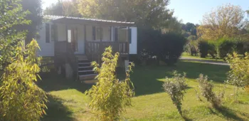 Mietunterkunft - Mobilheim Standard 32M² (3 Schlafzimmer ) + Tv + Klimaanlage + Terrasse - Flower Camping La Dordogne Verte