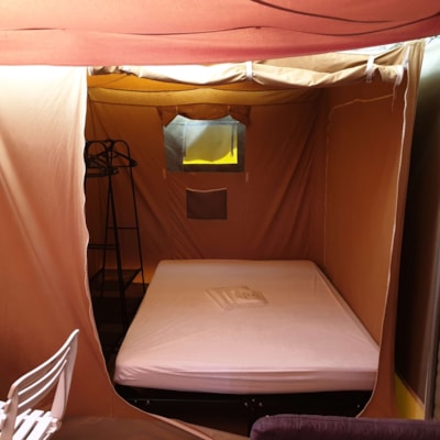 Tent Lodge Nature Standard 25m² (2 bedrooms) - without toilet blocks + terrace