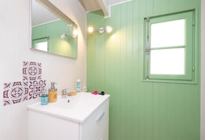 Chalet on piles Confort 30m² (2 bedrooms) + TV + air-conditioning