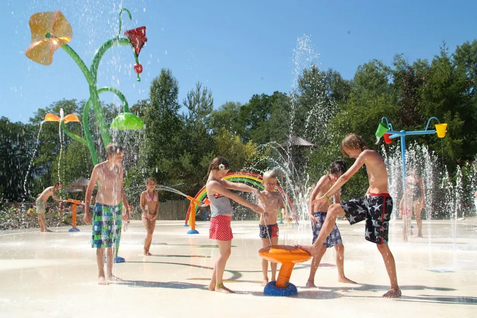 Camping L'Hirondelle France *****