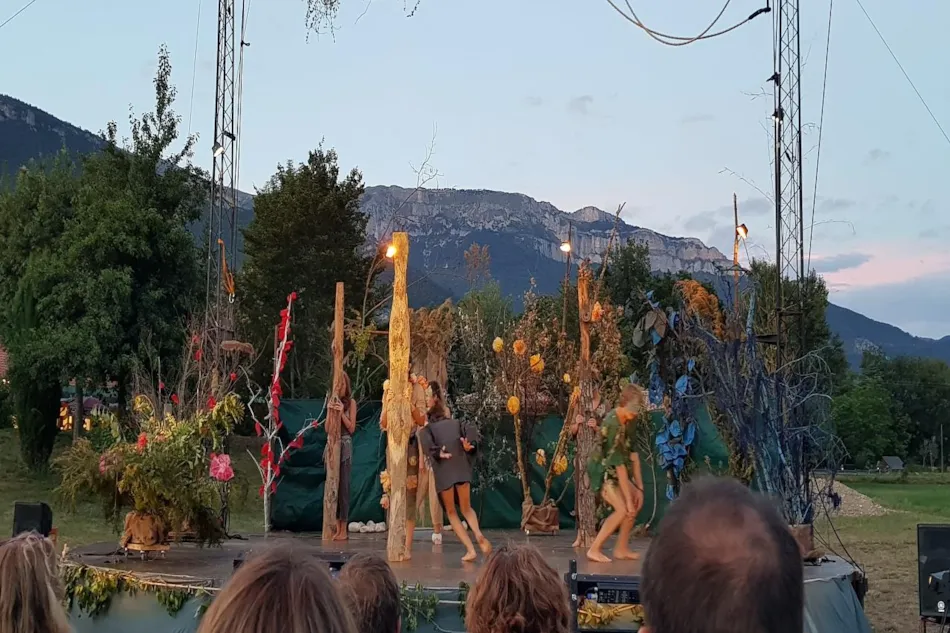 Camping L'Hirondelle France *****