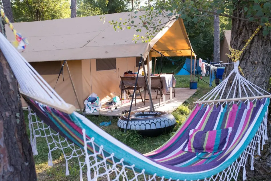 Camping L'Hirondelle France *****