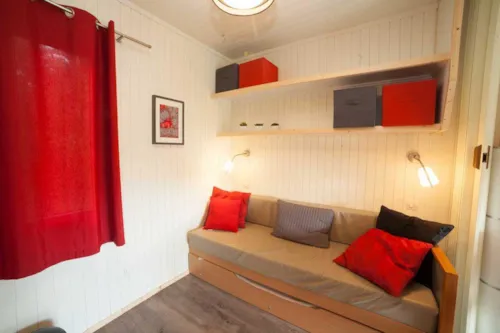Location - Chalet Neva N° 80 - - image n°3 - Camping L'Hirondelle France *****