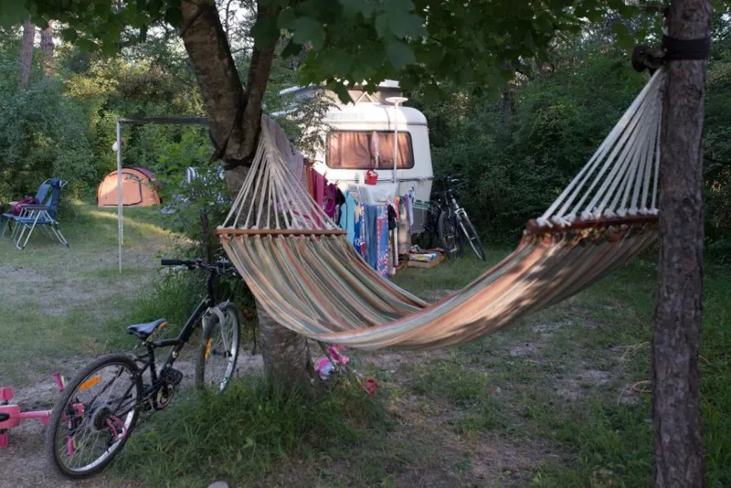 Forfait Emplacement Standard, Personnes Et Électricité En Supplément