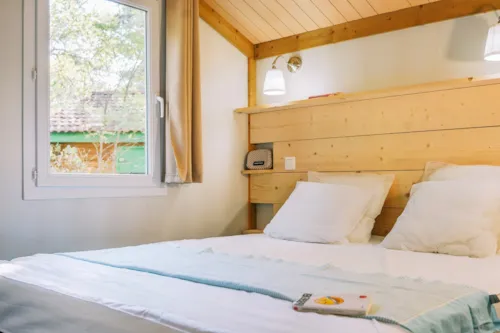 Location - Chalet Jade N° 37, 38, 39, 40 - - image n°6 - Camping L'Hirondelle France *****