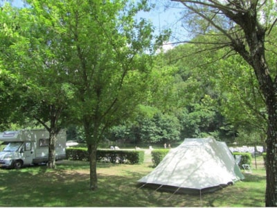 Pitch  tent + bike