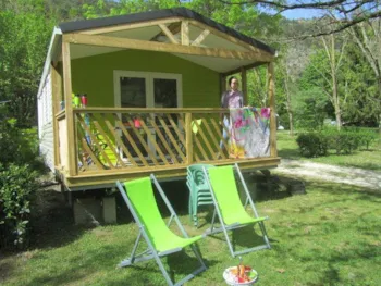 Mietunterkunft - Mobilheim Irm Loggia Bay 2 Zimmer - Camping Le Ventadour