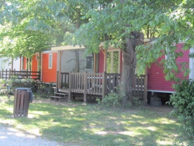 Mobile Home IRM 28 m² - 2 bedrooms - covered terrace - nice colour outside