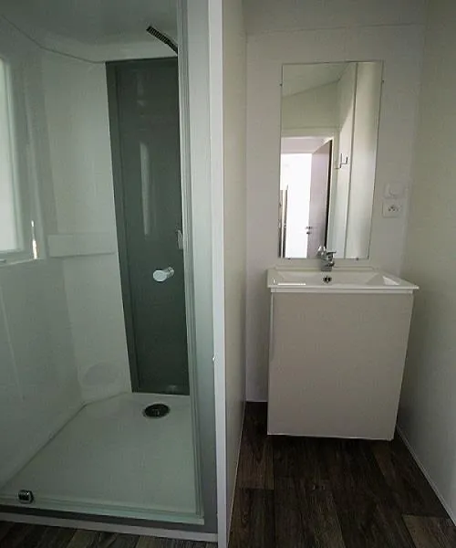 Mietunterkunft - Privilege Cottage Frêne 2 Ch. - image n°8 - Camping La Marette Sites & Paysages