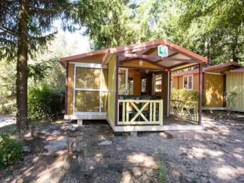 Mietunterkunft - Komfort Chalet Douglas 2 Ch. - Camping La Marette Sites & Paysages