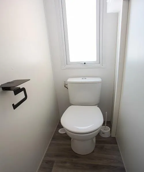 Mietunterkunft - Premium Cottage Chanterelle Duo 2Ch. - Tv - image n°8 - Camping La Marette Sites & Paysages
