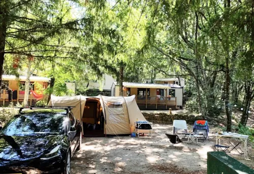 Stellplatz - Privileg Stellplatz Xl Wald - image n°2 - Camping La Marette Sites & Paysages
